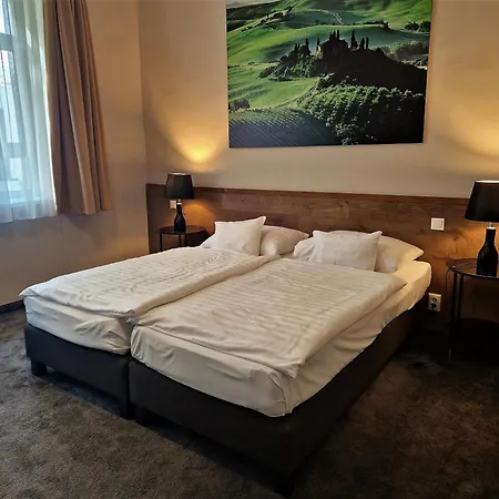 Garda Szálloda 3*