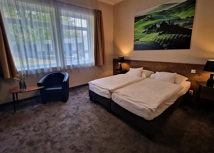 Отель Garda Сомбатхей